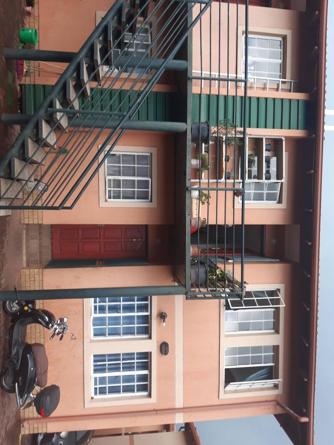 2 Bedroom Flat for Sale - Gauteng